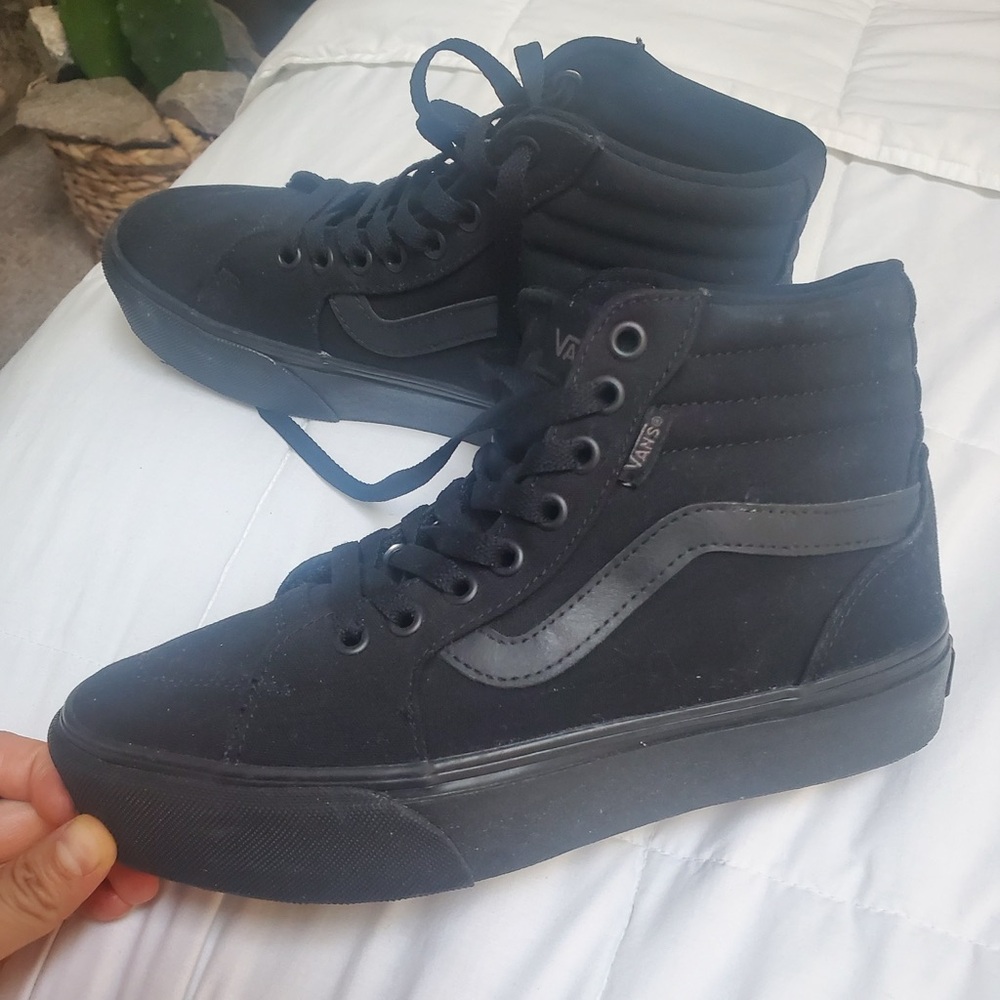 Vans women Black High-Top Sneakers